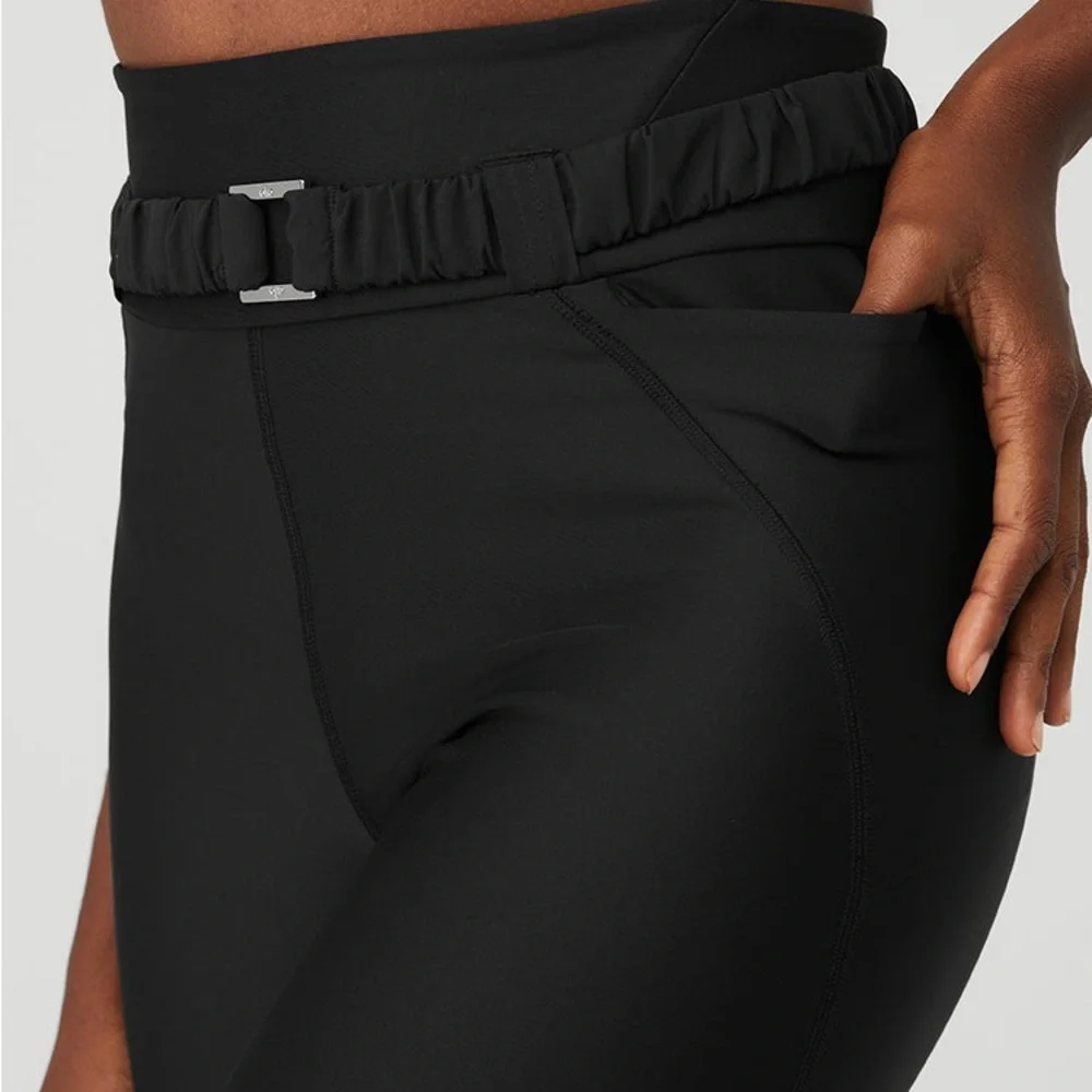 Airlift High-Waist 7/8 Charmer Legging - Picture 4 of 4